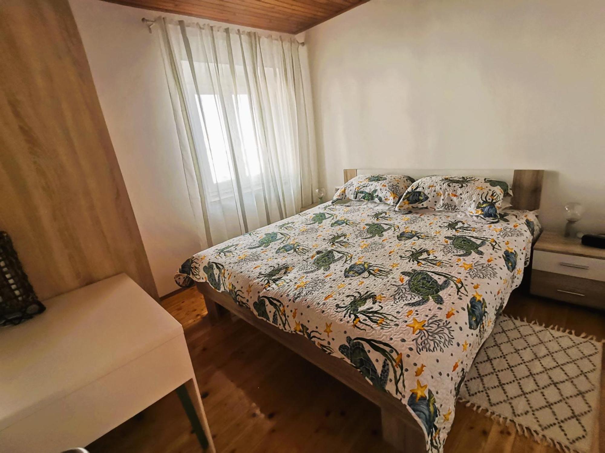 Charming Traditional Townhouse - Holiday Home Kata Jezera Esterno foto